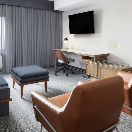 Courtyard Boston-South Boston Hotel Bagian luar foto
