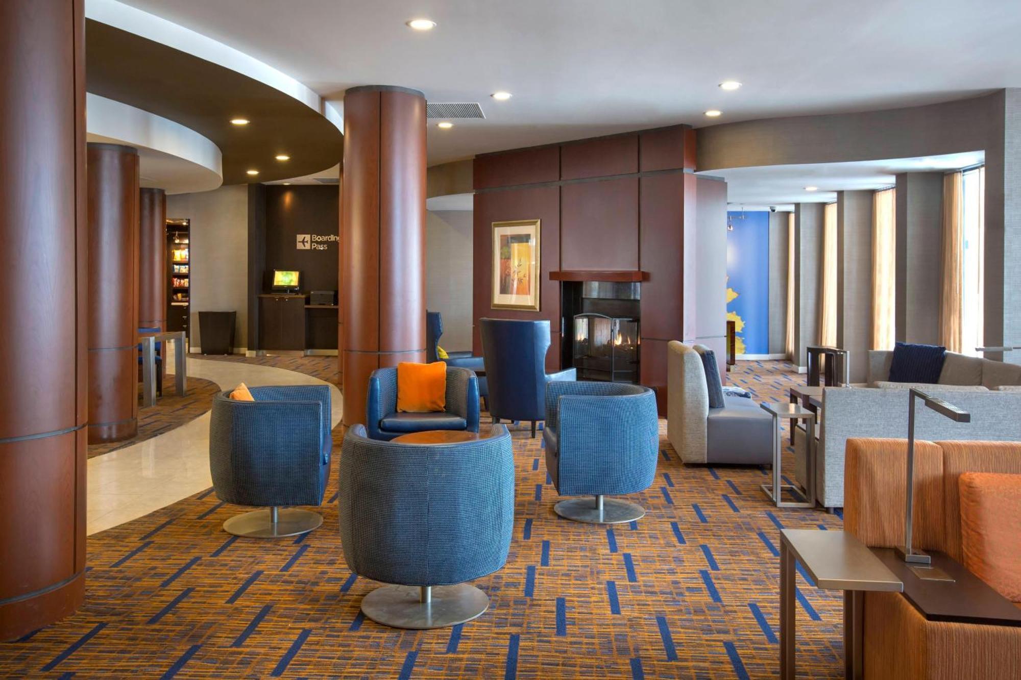 Courtyard Boston-South Boston Hotel Bagian luar foto