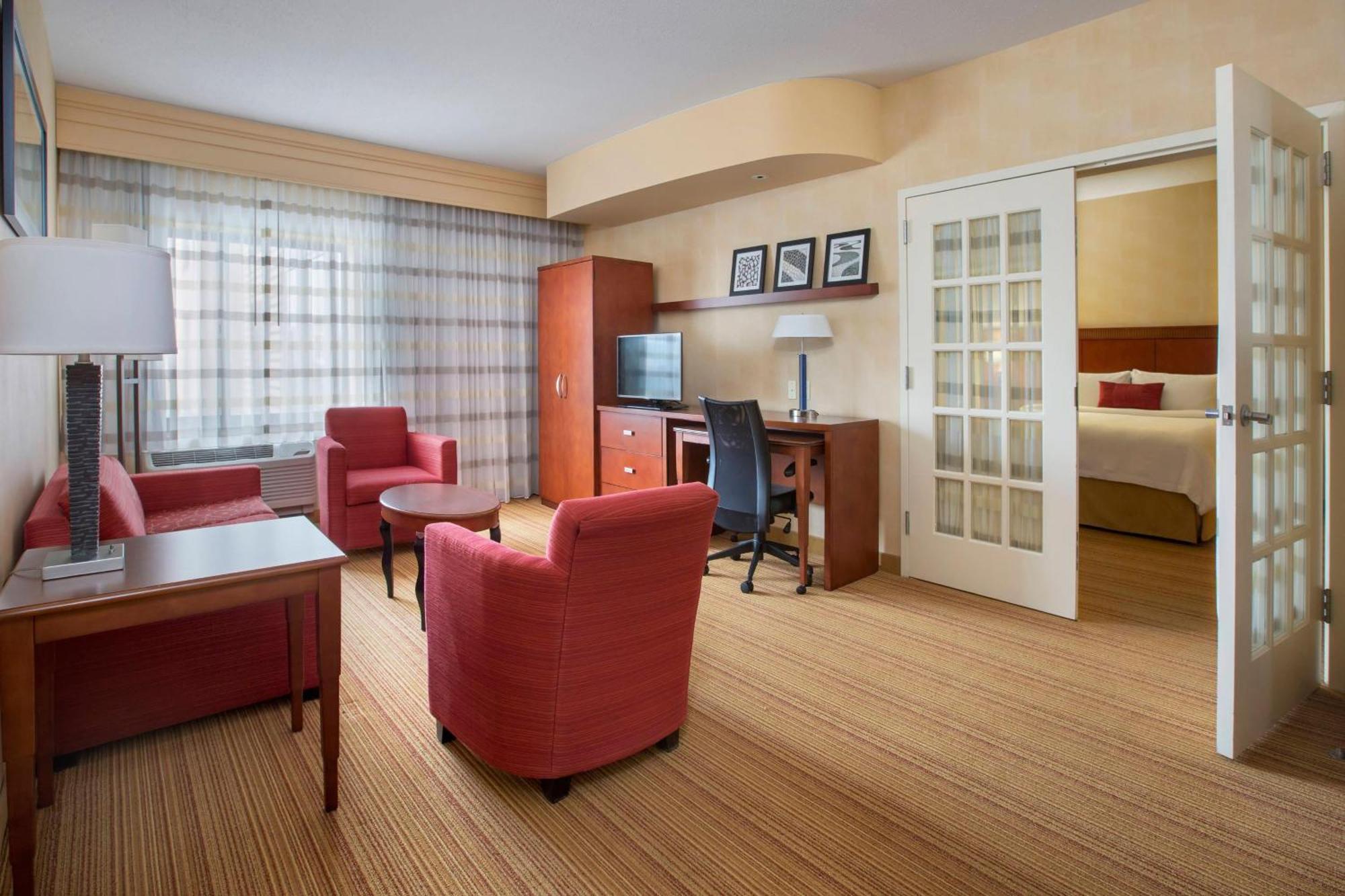 Courtyard Boston-South Boston Hotel Bagian luar foto