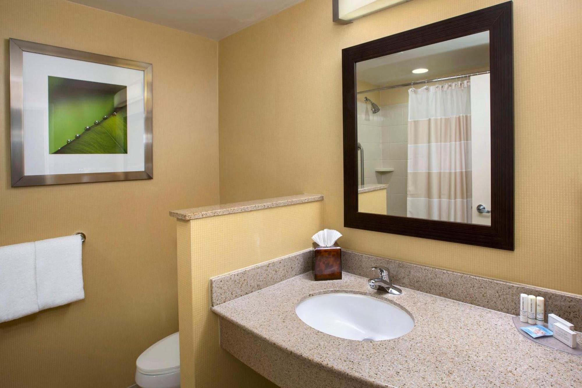 Courtyard Boston-South Boston Hotel Bagian luar foto