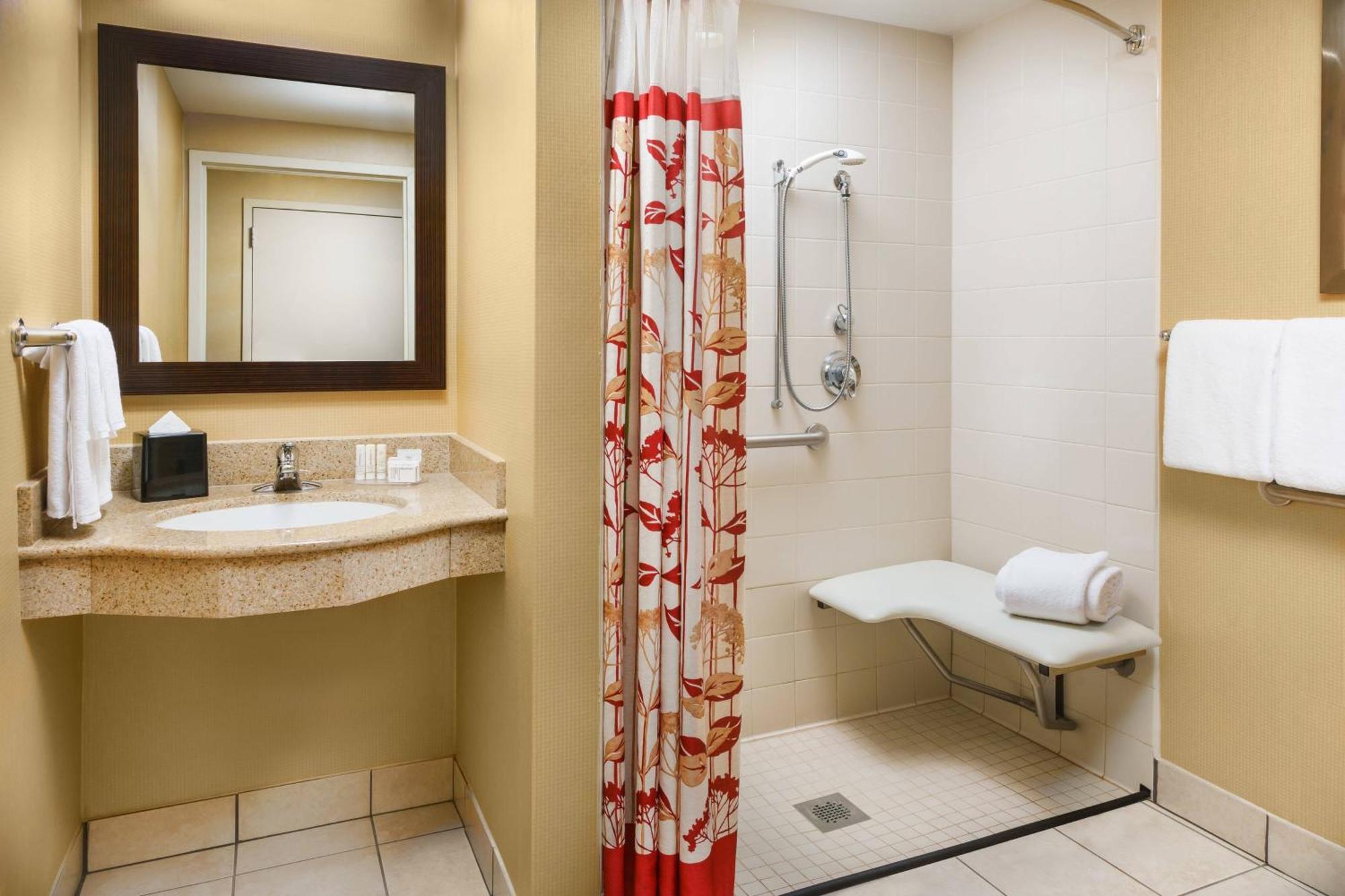 Courtyard Boston-South Boston Hotel Bagian luar foto