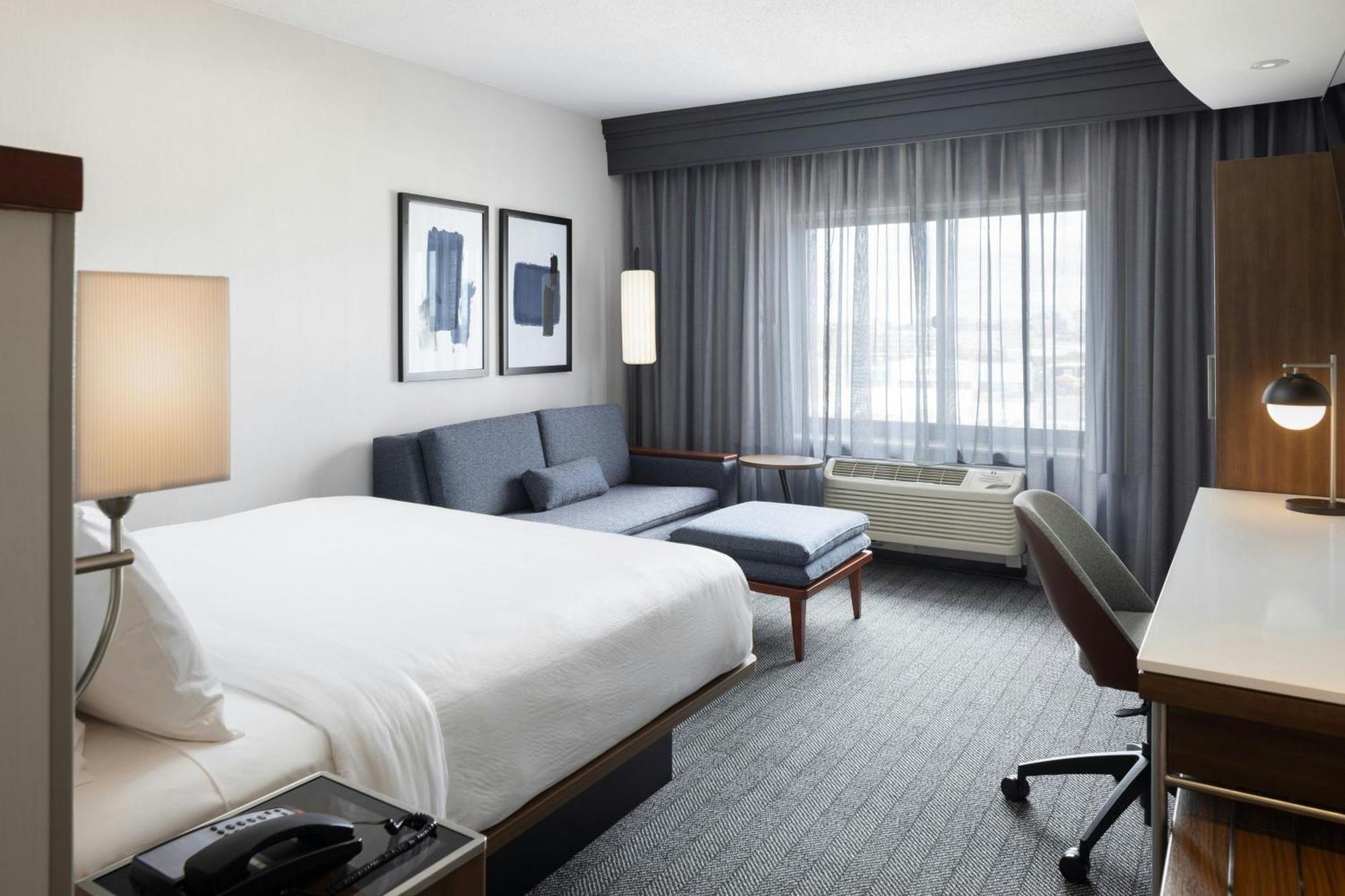 Courtyard Boston-South Boston Hotel Bagian luar foto