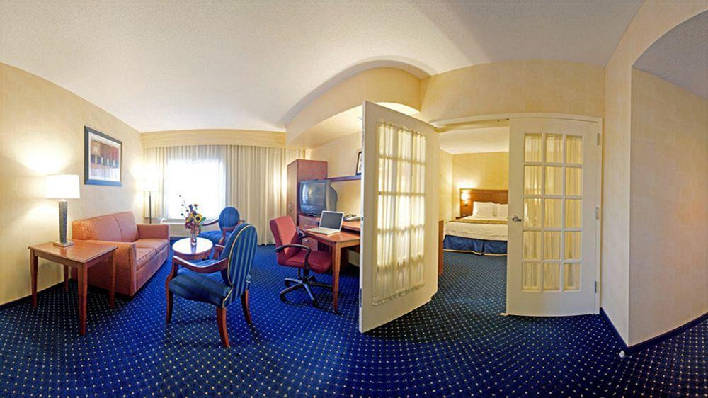 Courtyard Boston-South Boston Hotel Bagian luar foto