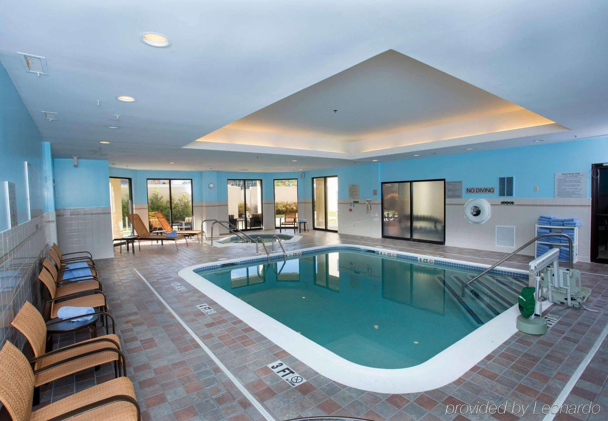 Courtyard Boston-South Boston Hotel Bagian luar foto