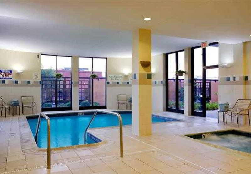 Courtyard Boston-South Boston Hotel Bagian luar foto