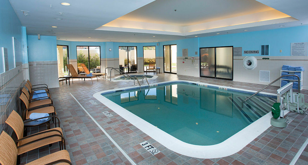Courtyard Boston-South Boston Hotel Bagian luar foto